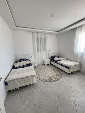3 bedrooms, bed sheets