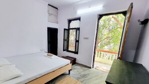 Room - Karavan Kafe and Stay (Pushkar)