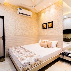 Iron/ironing board, free WiFi - Hotel Rockland Kota (Kota)