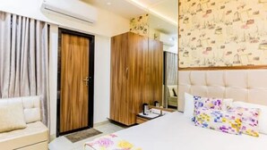 Iron/ironing board, free WiFi - Hotel Rockland Kota (Kota)