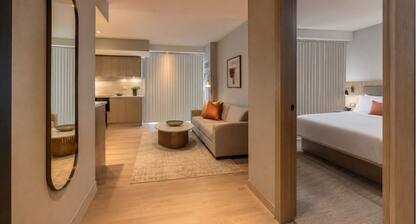 Northcrest Hotel