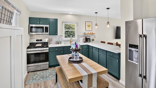 4BR Near ND | Covered Outdoor Living & Fire Pit