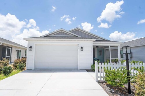 5 minutes from EastPort, Brand New home!