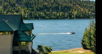 3 BR Penthouse With Lake Views Near Gozzer