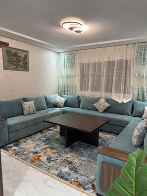 Living area - Vrbo Property (Oued Laou)