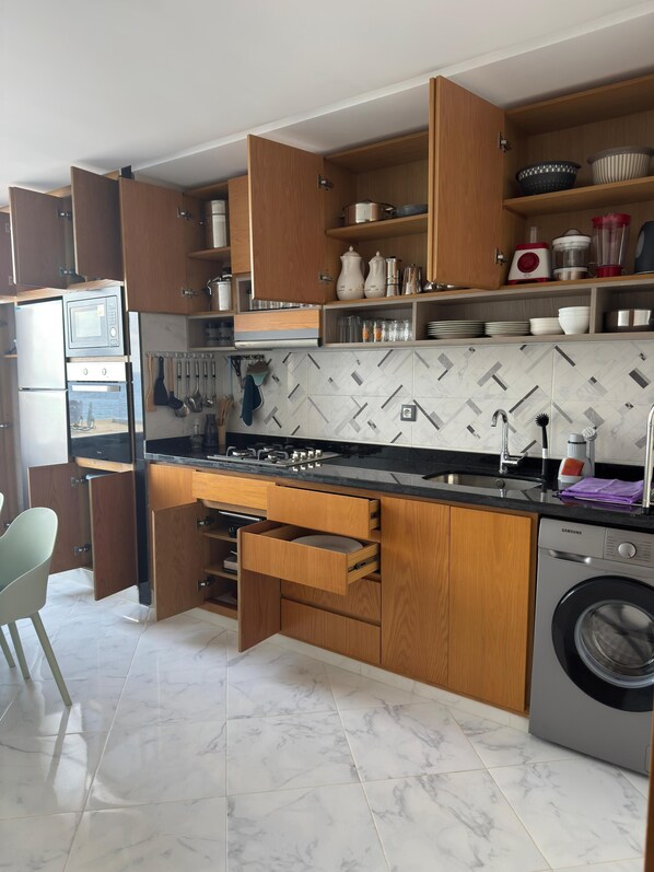 Private kitchen - Vrbo Property (Oued Laou)