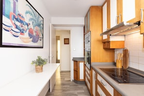 Coffee/tea maker, fridge, oven, electric kettle - C204-058 UHC ANTINEA I APARTAMENTS (Cambrils)