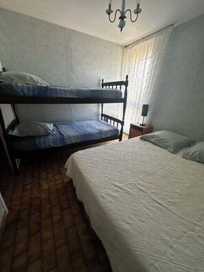 Bed sheets - One-bedroom apartment with ocean view and free parking, 50 m from the ocean (Agde)