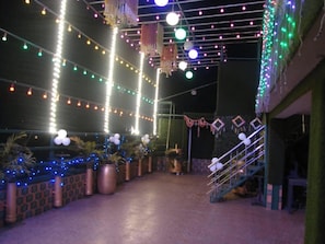 Interior detail - Deoghar Hotel with Terrace Comfort (Deoghar)