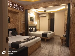 Desk, free WiFi - Deoghar Hotel with Terrace Comfort (Deoghar)