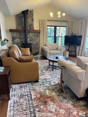 Smart TV - Newly constructed lake house on East Grand Lake (Danforth)