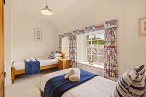 Room - Millhouse Cottage - North East Escapes (Waren Mill)