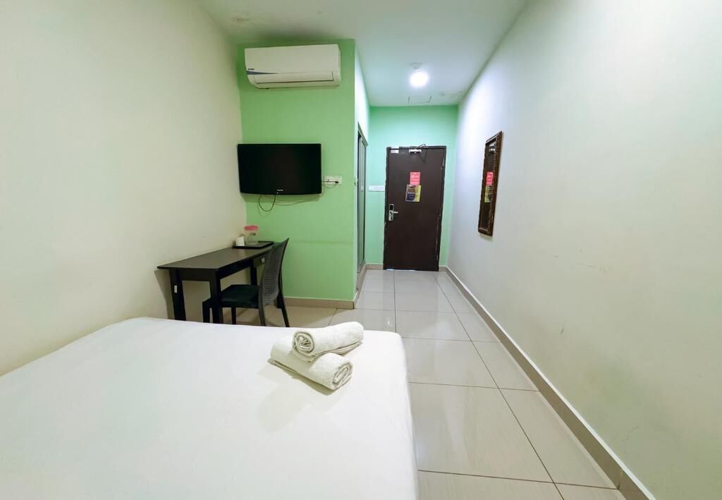 Superior Double Room, City View | Iron/ironing board, free WiFi