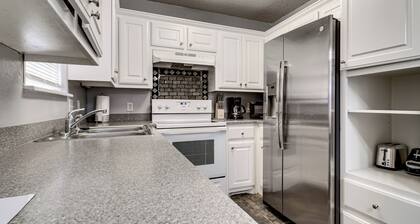 2 Mi to Texas Tech: Pet-friendly Home, Fenced Yard