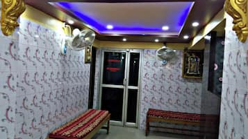 تفاصيل الفندق من الداخل
