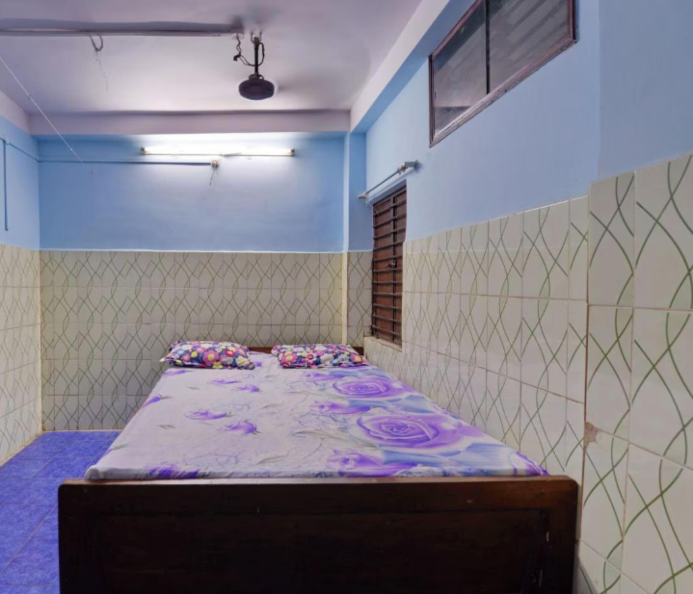 Quarto casal standard, vista para a cidade | Escrivaninha, Wi-Fi de cortesia