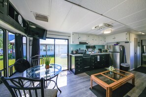 Interior - Fish, Hunt & Explore! Mtn-view Tiny Home in Noxon (Noxon)