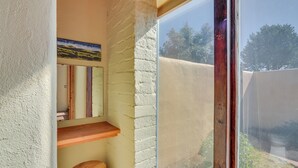 Cottage (2 Bedrooms) | Nội thất