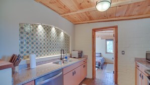 Cottage (2 Bedrooms) | Nội thất