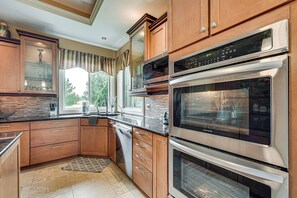House (Multiple Bedrooms) | Interior - Private Getaway! Massive Springfield Area Home (Rogersville)