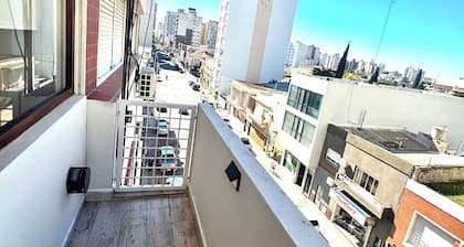 Spacious and bright apartment. 5 beds. Perfect for families. Downtown