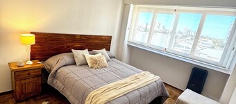 Spacious and bright apartment. 5 beds. Perfect for families. Downtown