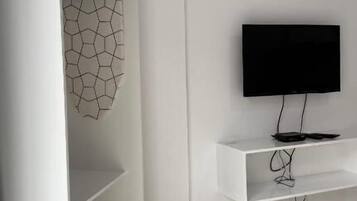 Studio Standar, pemandangan kota | Interior