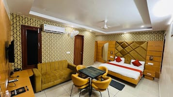 Chambre Double Supérieure, vue ville | Bureau, Wi-Fi gratuit