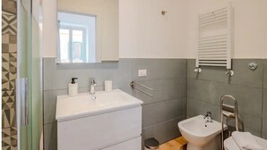 Bathroom - Dante Art Studio (Roma)