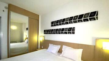 Deluxe appartement, balkon, uitzicht op het strand | Gratis wifi