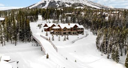 The Duke’s Sky Lodge | Ski-In/Out, Ski Bridge, Hot Tub
