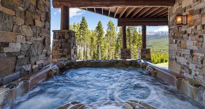 The Duke’s Sky Lodge | Ski-In/Out, Ski Bridge, Hot Tub