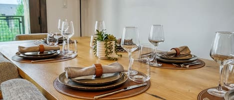 Condo, 2 Bedrooms | Dining