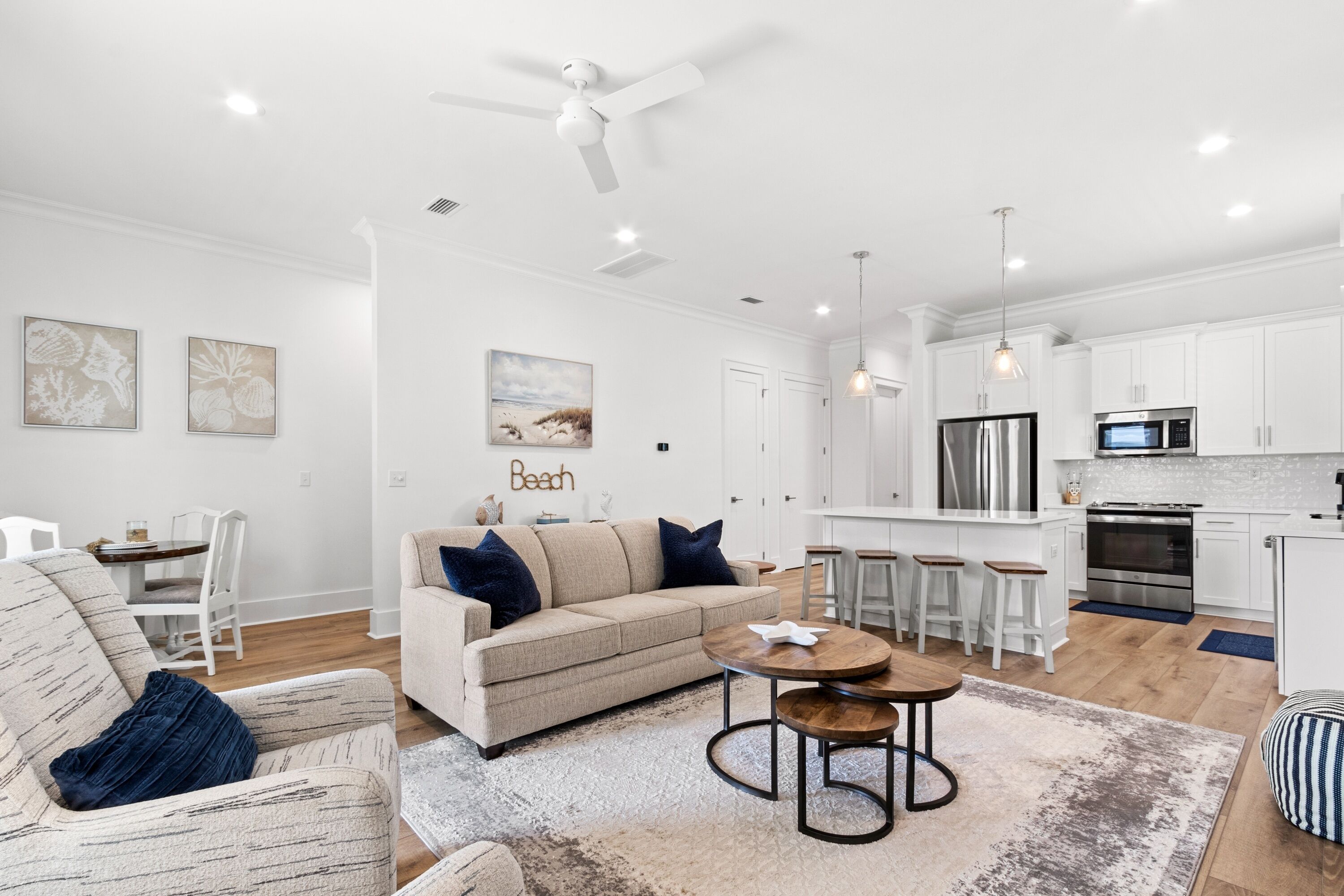 House, 4 Bedrooms | Living area