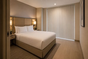 Classic Condo | Iron/ironing board, WiFi (free) - Emberline Hotel (Toronto)