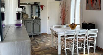 Villa Papillon Clermont-Ferrand, 3-star, for 2 to 6 people, Clermont-Ferrand