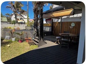 Outdoor dining - Vrbo Property (Saint-Pierre)