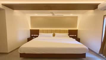 Chambre Standard, vue ville | Bureau, espace de travail pour ordinateur portable, Wi-Fi gratuit