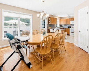 Dining - The Ortley Oasis Awaits You and Your Family (Seaside Heights)