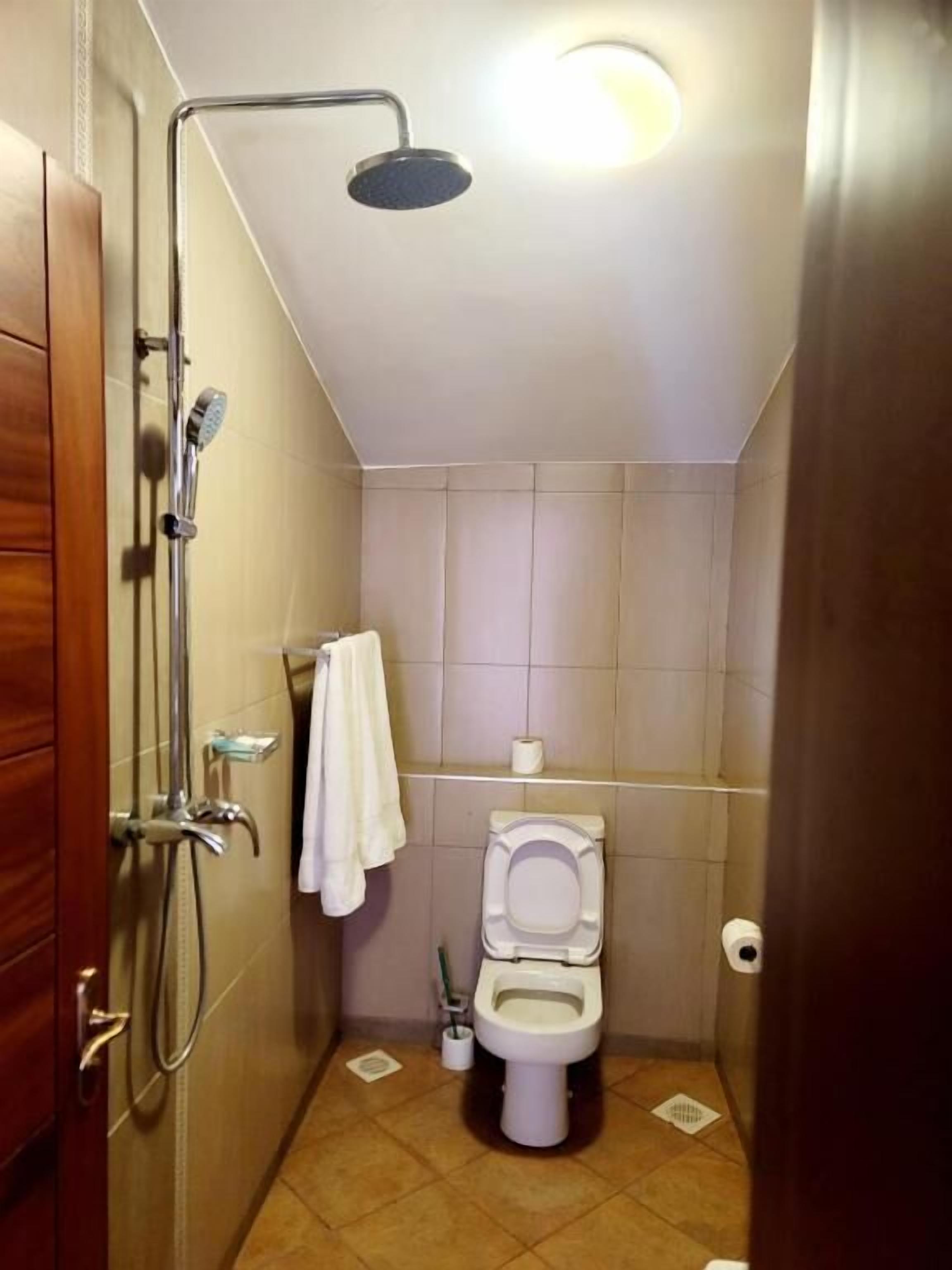 Standard Room, Balcony, Mountain View | Bathroom | Slippers