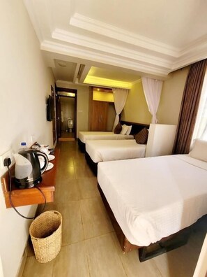 Standard Room, Balcony, Mountain View | In-room safe, desk, soundproofing, iron/ironing board - Siaya County Club (Siaya)