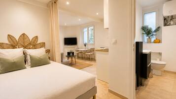 1 slaapkamer, een strijkplank/strijkijzer, reisbedje, gratis wifi