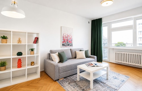 Lumina 2-room Apart with Balcony Center