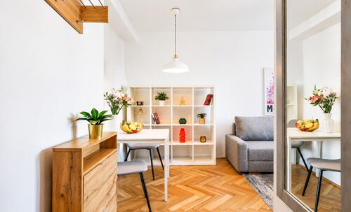 Lumina 2-room Apart with Balcony Center