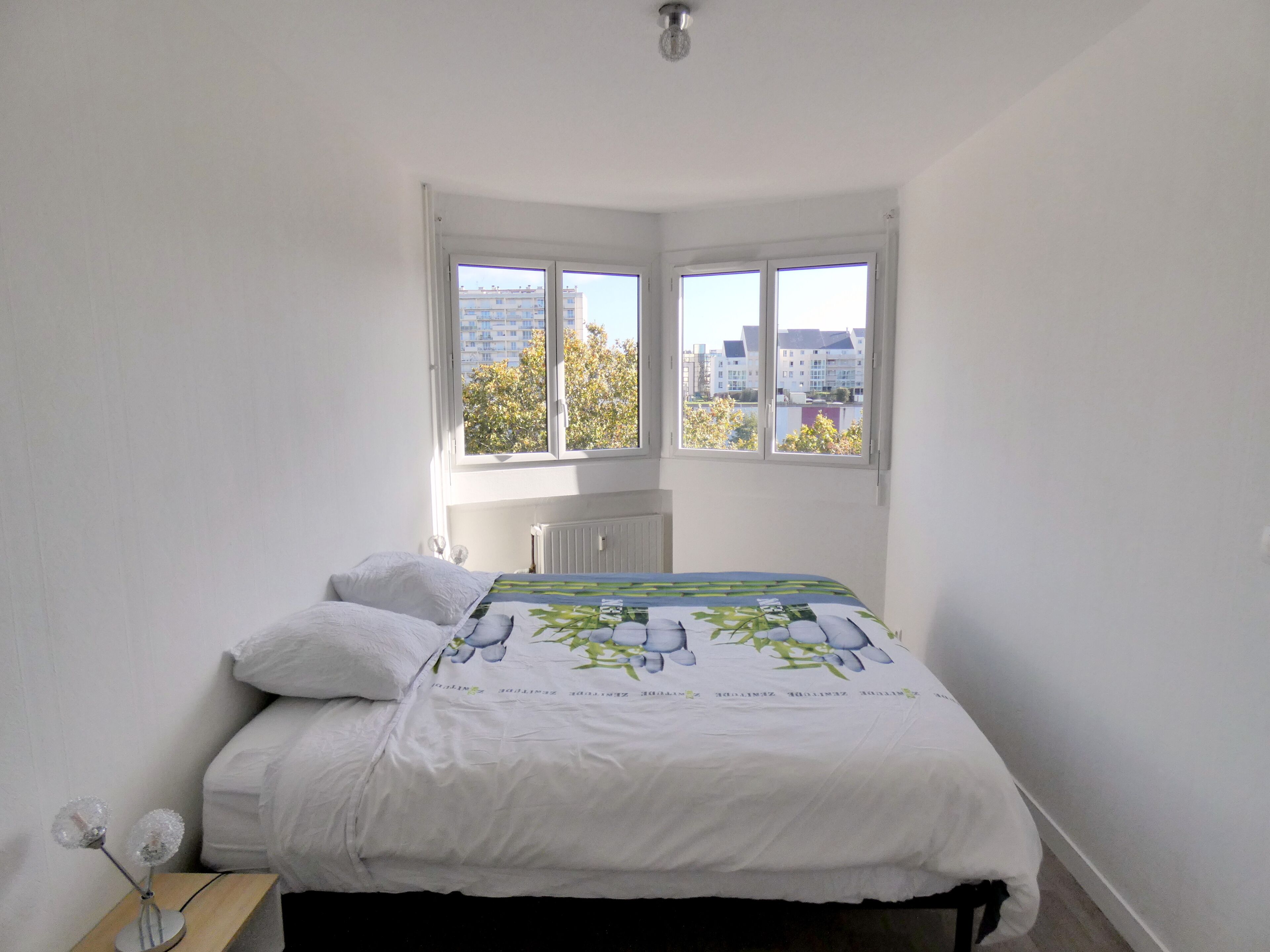 Bright 37m² Apartment Across From The Sncf Train Stationwi-fi, Netflix, Free Coffee And Tea - Orléans