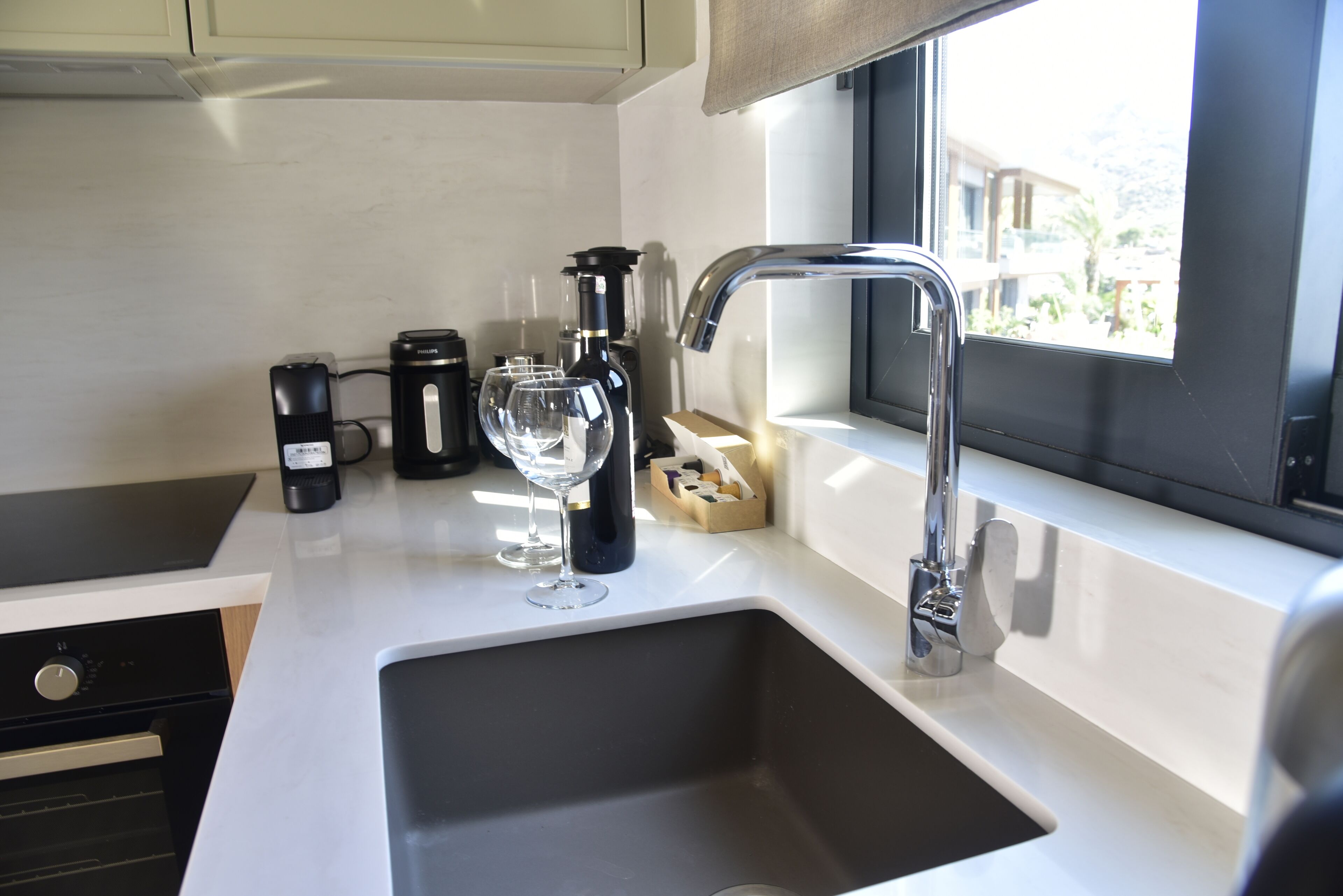 Dúplex superior | Cocina privada | Cafetera de espresso, cafetera y tetera y refrigerador 