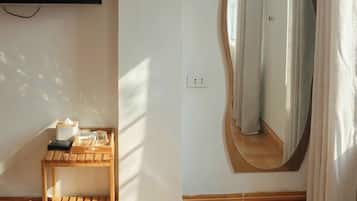 Basic Double Room Single Use, Non Smoking | Interior