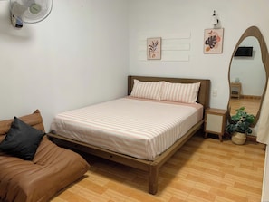 Comfort Double Room Single Use | Laptop workspace, WiFi (free)