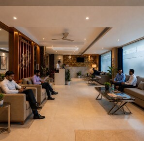 Reception - Hotel Airport Hilton Sky IGI Airport T-3 (New Delhi)