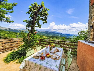 Nice apartment for 6 guests with WIFI and pets allowed